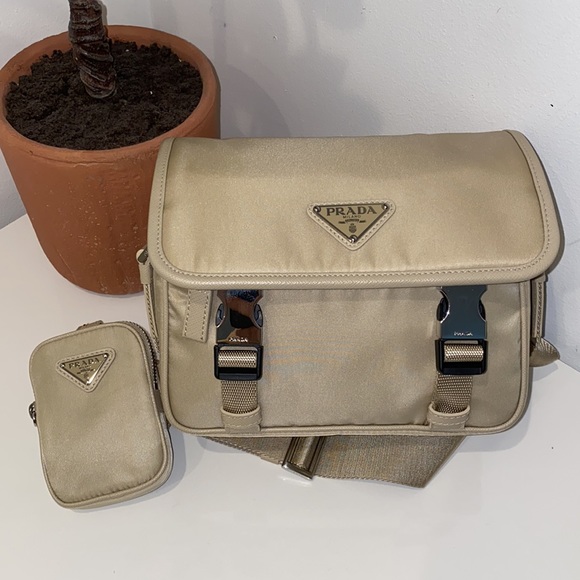 Prada Re-Nylon shoulder bag - Picture 5 of 12